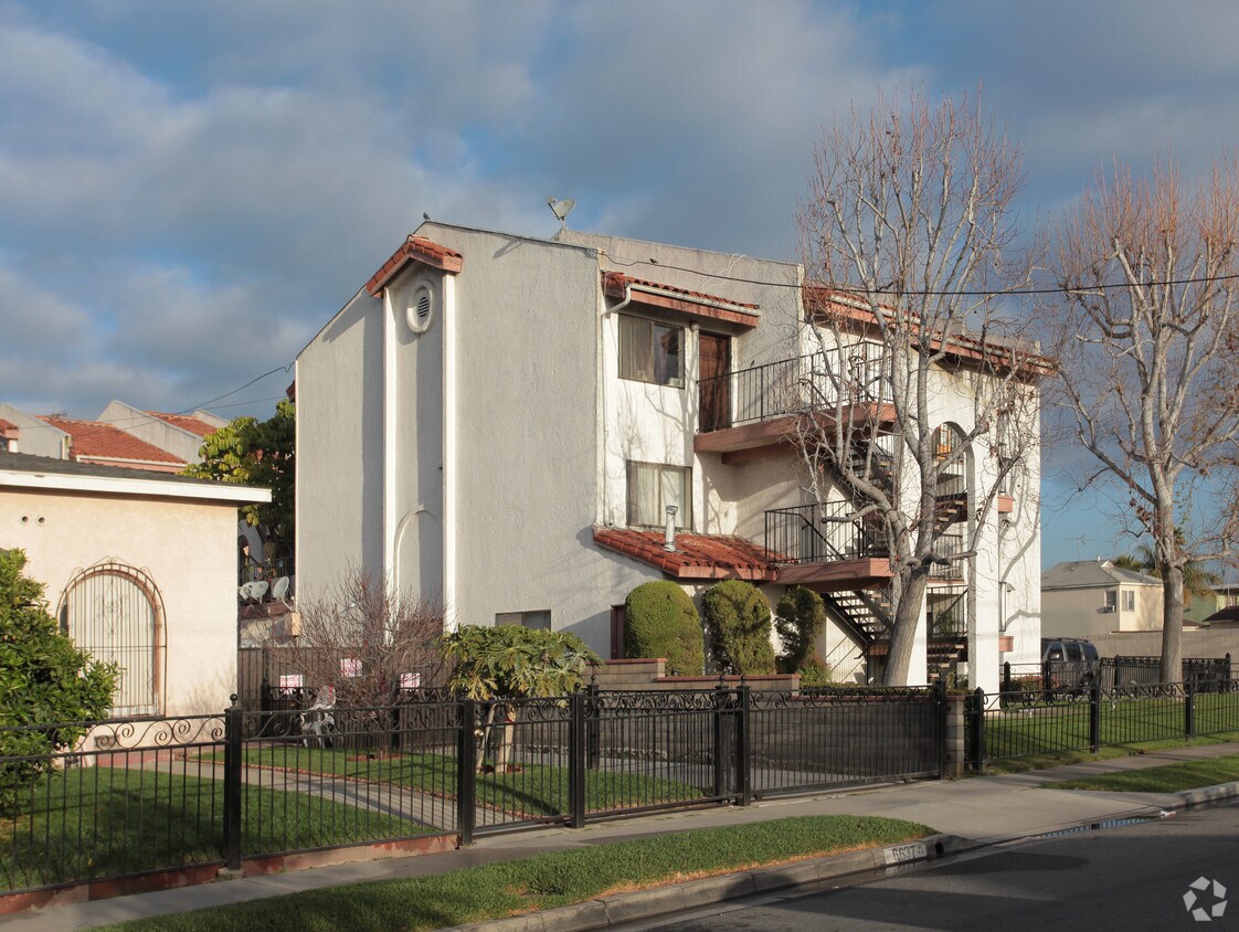 Foto del edificio - 6629 King Ave