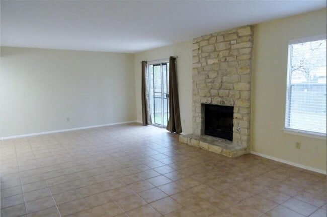 Building Photo - 12107 Tanglebriar Trail