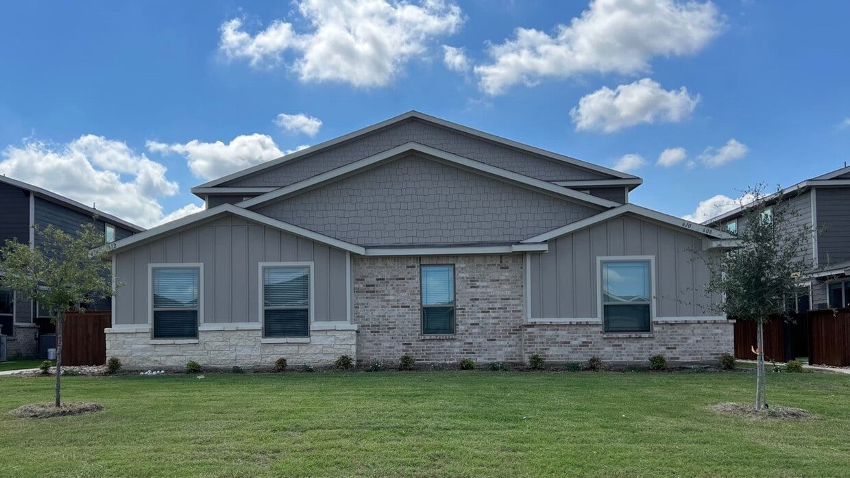 608 Fallow Dr, Venus, TX 76084 Townhome Rentals in Venus TX