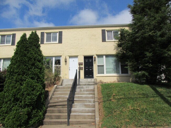 Building Photo - 905 26th St