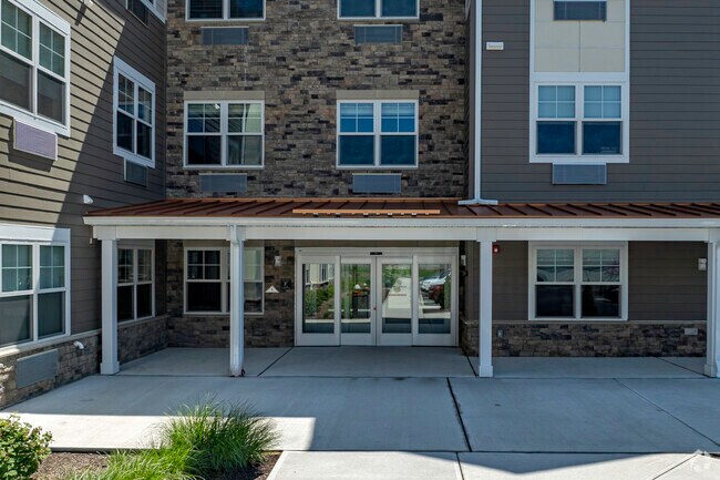 Entrada - The Residences at Upper Saddle River