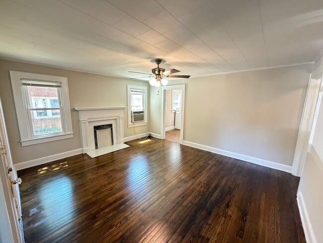 Building Photo - Cute Duplex 1 bed 1 bath unit, Close to Downtown Concord