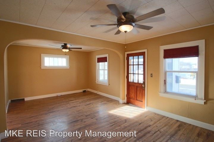 Primary Photo - 3 br, 1 bath House - 5927 W Beloit Rd