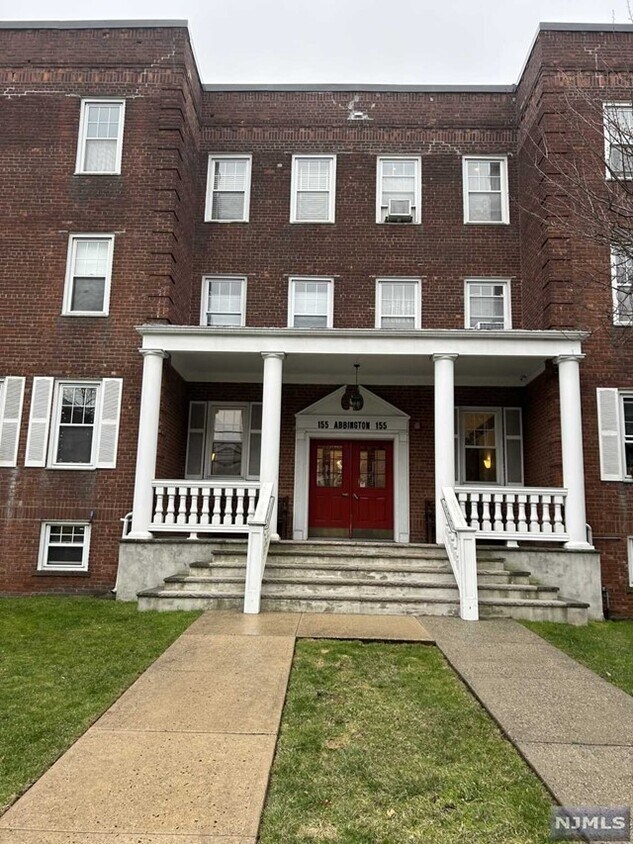 Primary Photo - 155 Union St