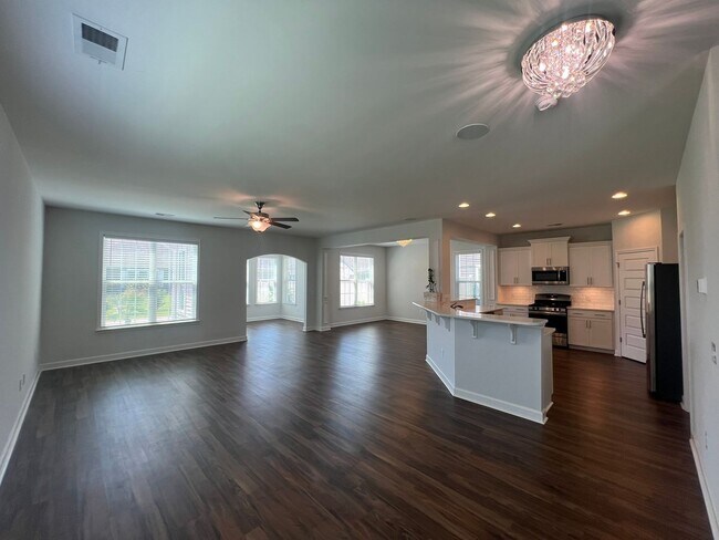 Building Photo - Myrtle Beach - 3 Bedroom / 2.5 Bath House