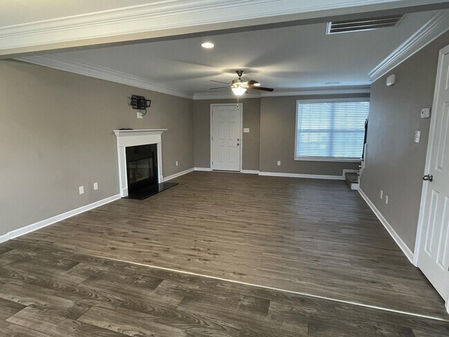 Building Photo - 8107 Cambridge Reserve Dr