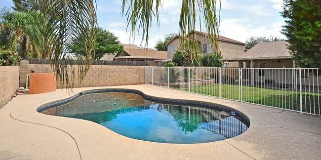 Foto del edificio - 3 Bedroom 2 Bathroom House