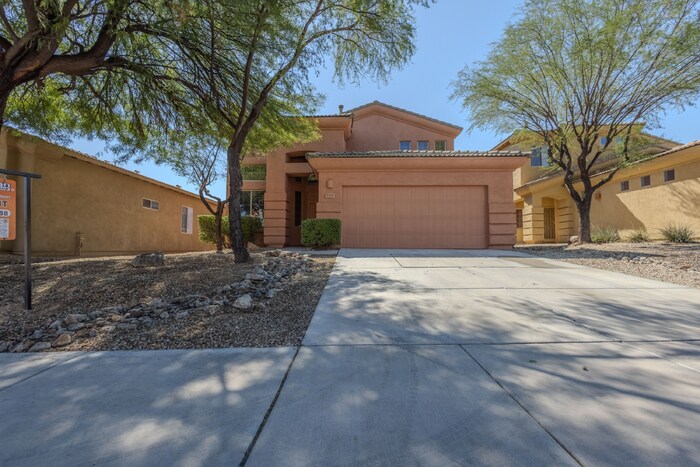 Primary Photo - Beautiful home, close to Walmart, Sprouts ...