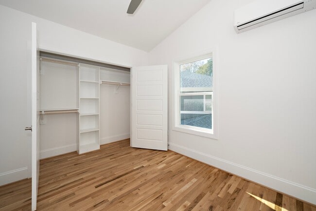 Foto del edificio - 138 Faircloth St