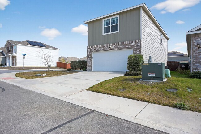 Foto del edificio - 4-Bedroom Home in Meridian | Move-In Ready with Resort-Style Amenities