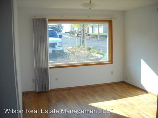 Building Photo - 812 W Grandview Ave