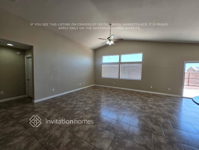 Building Photo - 3832 N Goldfield St