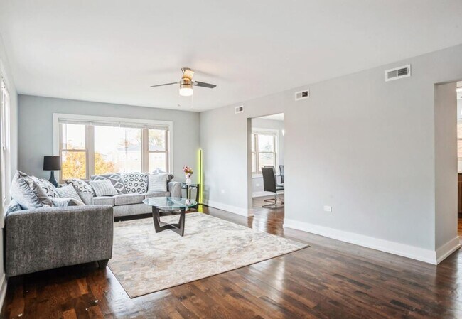 Foto del edificio - 8423 W Oak Ave