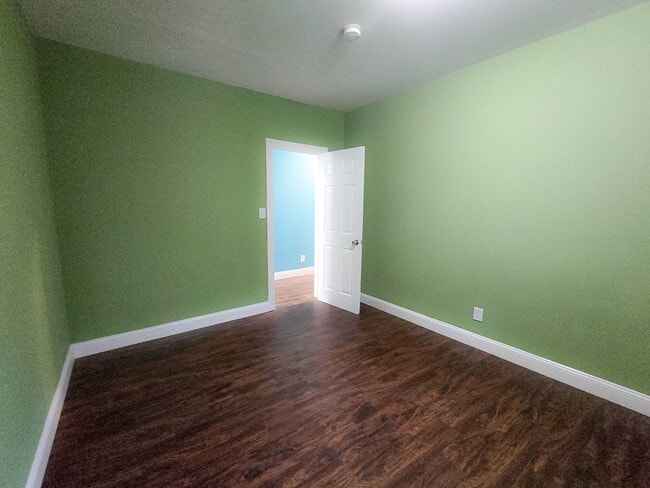Building Photo - 226 Renner Ave