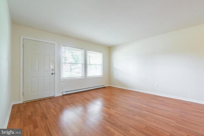 Building Photo - 1015 S Ironwood Rd