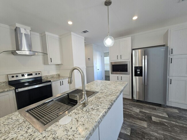 Foto del edificio - 16830 Oak Leaf Ct