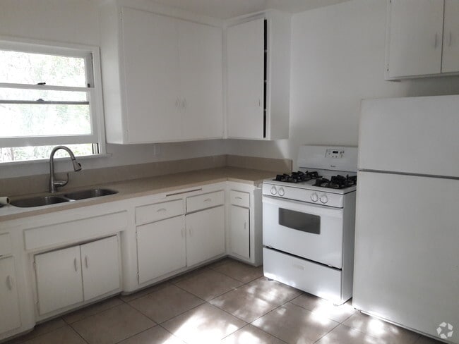Building Photo - 4203 Latona Ave