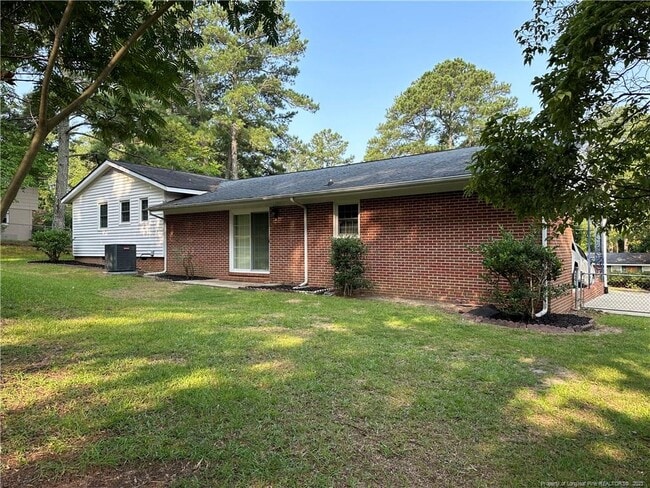 Building Photo - 2522 Vestal Ave