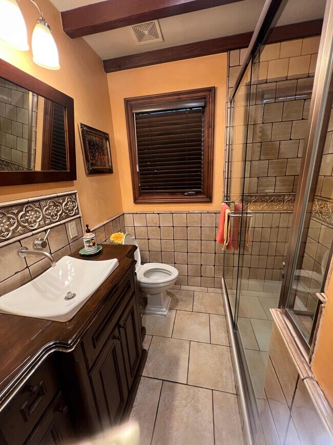 Foto del edificio - 1016 S Euclid Ave