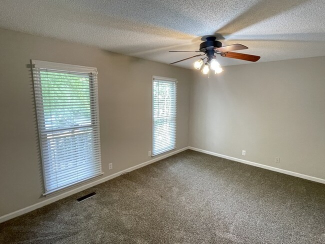 Building Photo - South Nashville off Nolensville Rd close t...