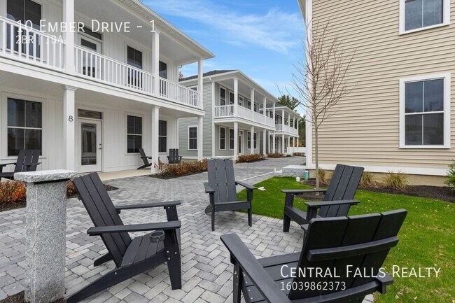 Foto del edificio - 10 Ember Drive-1