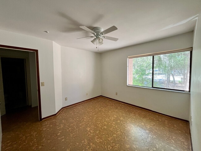 Foto del edificio - 6050 River Trace Rd