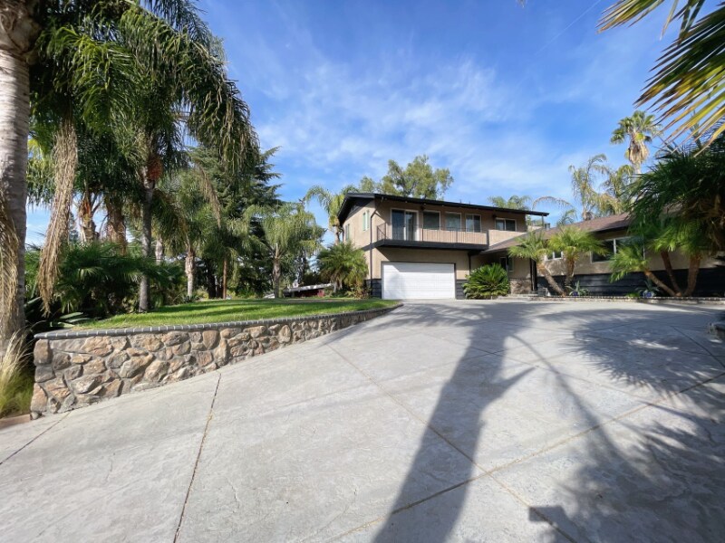 Foto principal - 1336 El Camino Dr
