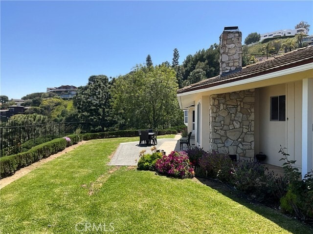 Foto del edificio - 3160 Crownview Dr