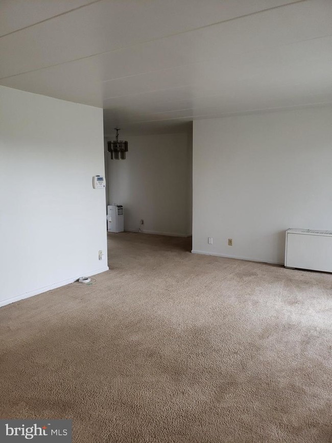 Foto del edificio - 6011 Emerson St