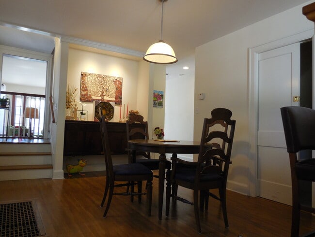 dining room - 1585 Lincoln Rd