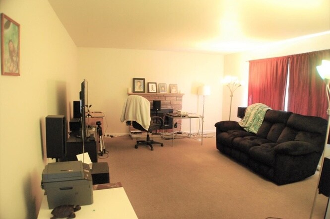 Interior Photo - 2825 Malabar Ave