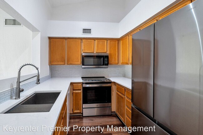 Building Photo - 3 br, 2 bath House - 14808 N Olympic Wy