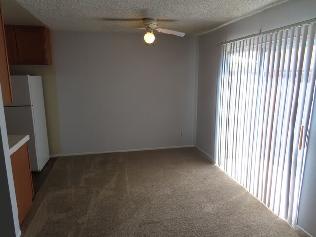 Foto del edificio - Three Bedroom Condo in Rancho Penasquitos