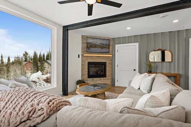 Foto del edificio - 220 Circle Dr