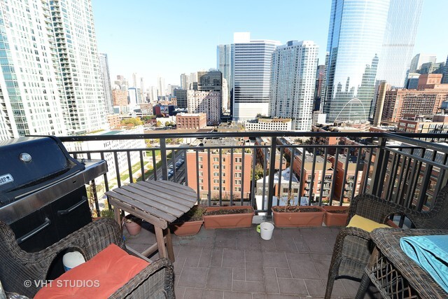 Foto principal - 330 N Jefferson St