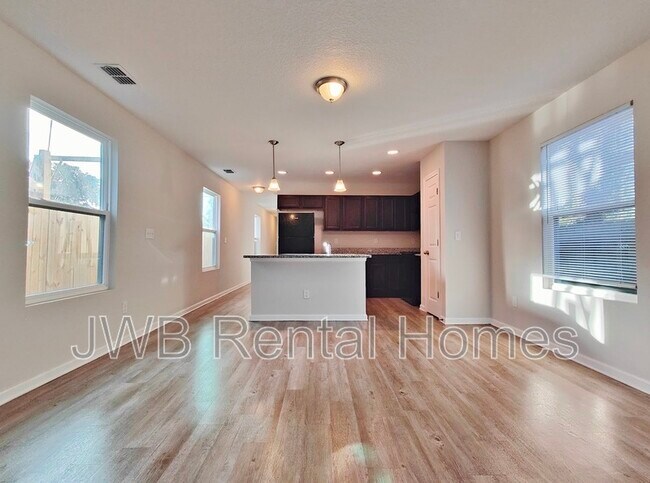 Building Photo - 9085 Cocoa Ave