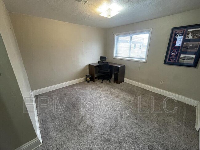 Foto del edificio - 1723 Falls Ave