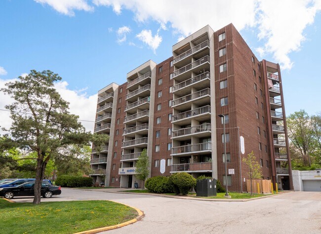 Building Photo - Marine Court