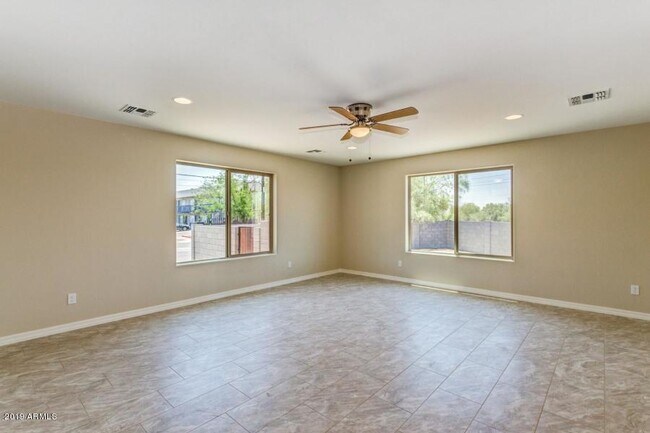 Foto del edificio - 4302 N 13th Pl