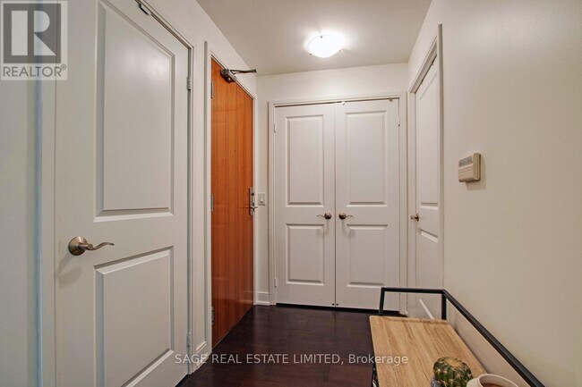 Photo du bâtiment - 88 Broadway Ave