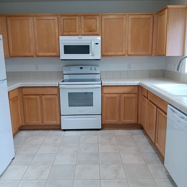 Foto del edificio - Beautiful Home Available In Bridal Springs Community!