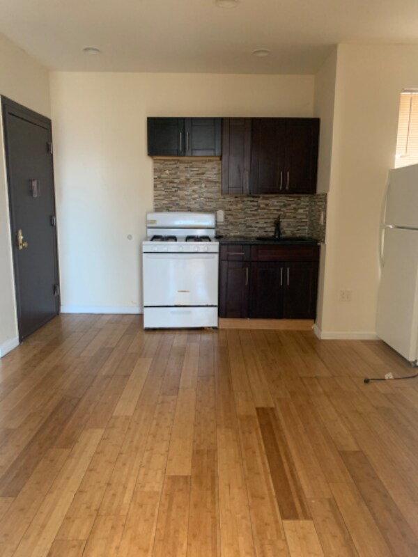 1003 E 217th St, The Bronx, NY 10469 Condo for Rent in The Bronx, NY