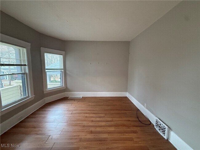 Foto del edificio - 3233 W 94th St