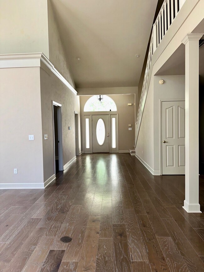 Building Photo - 10947 Palmetto Blvd