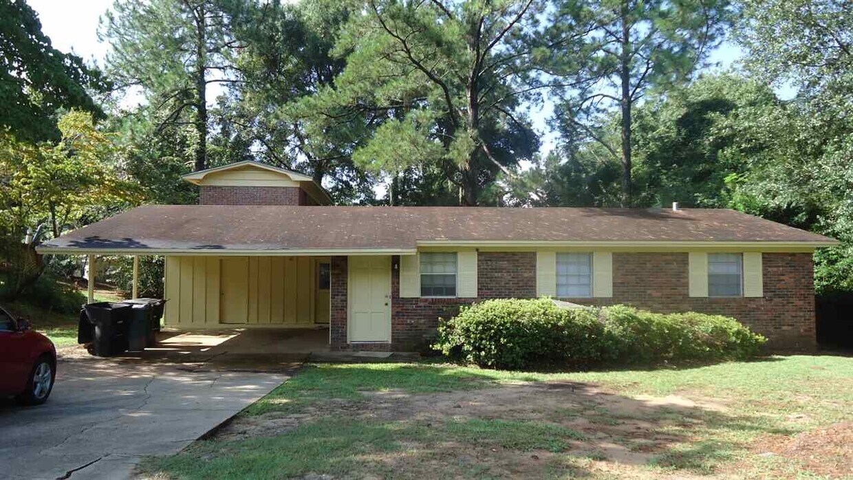 1013 Paul Russell Rd, Tallahassee, FL 32301 House Rental in