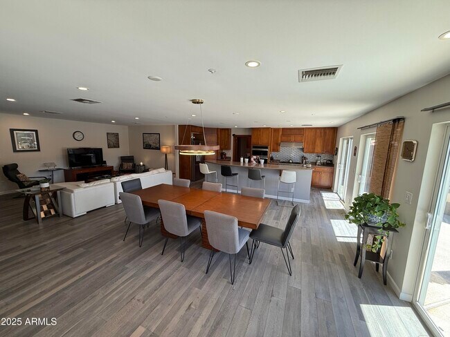 Foto del edificio - 8361 E Vía De Encanto