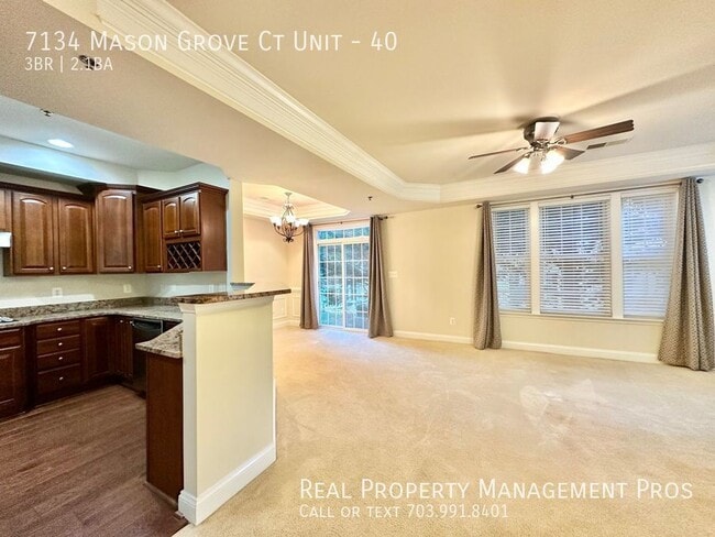 Building Photo - STUNNING THREE LEVEL THREE BED 2.5 BATH TO...