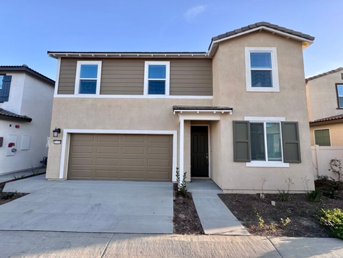 Foto principal - Coming Soon! 4 bedroom Murrieta home in th...