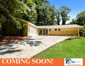 Building Photo - 5521 Valley Brook Rd SE
