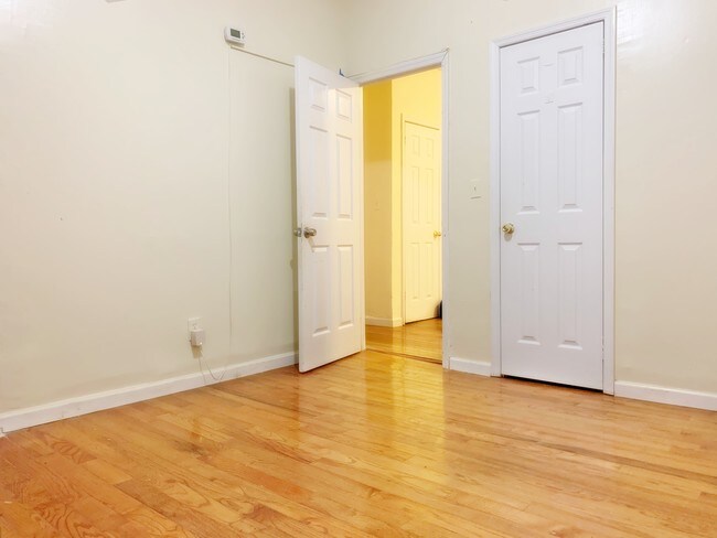 Building Photo - 3831 Bronxwood Ave